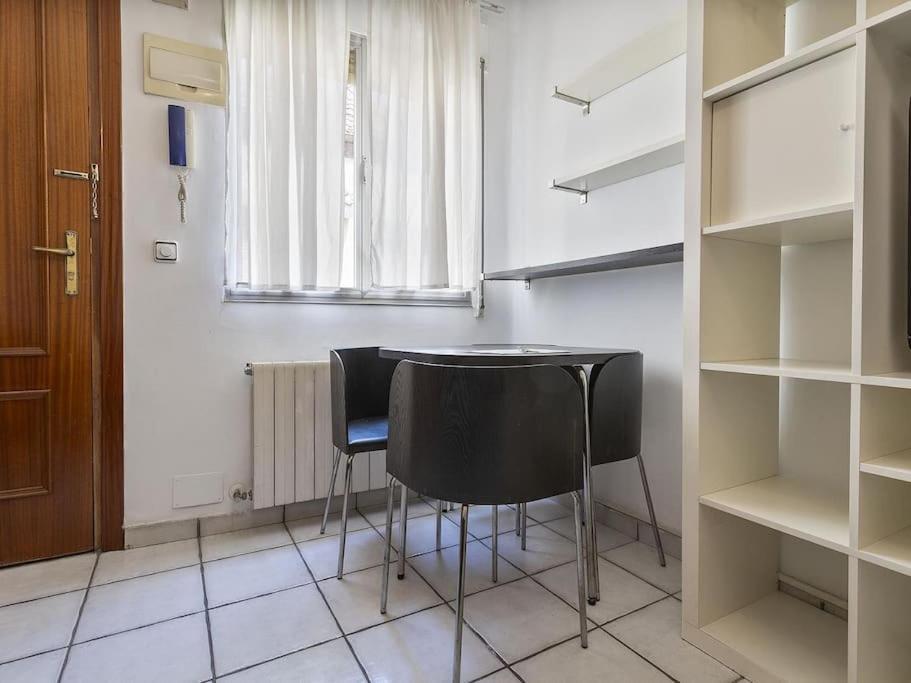 Apartamento A 10 Minutos De Atocha Apartment Madrid Luaran gambar